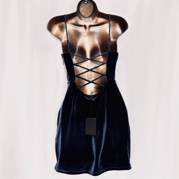 NBD blue velvet mini dress strappy back - Picture 6 of 7